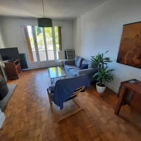 Agreable Maison Proche Gare Stationnement Gratuit. شقة أنغوليم